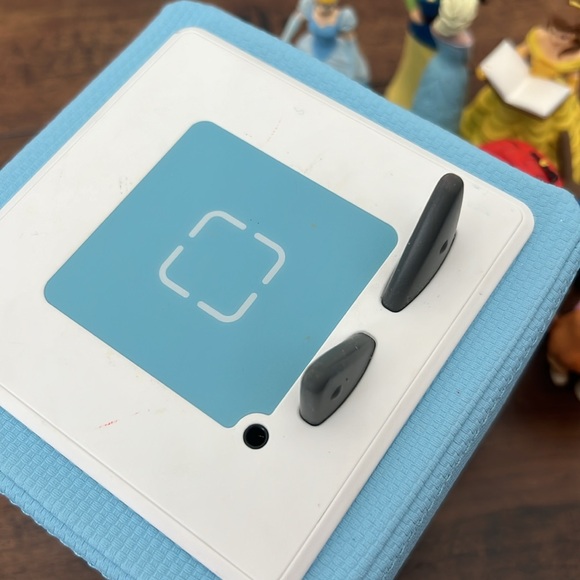 Tonie Box with 6 figurines - Picture 3 of 3